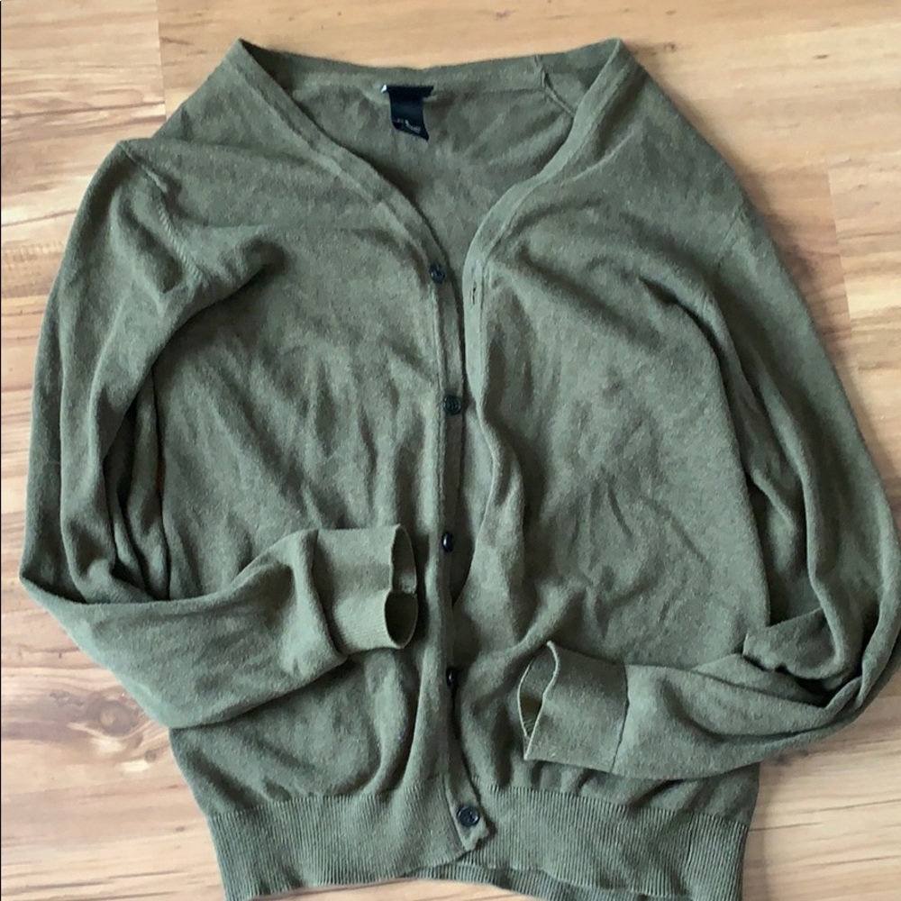 Men’s Medium Olive Cardigan